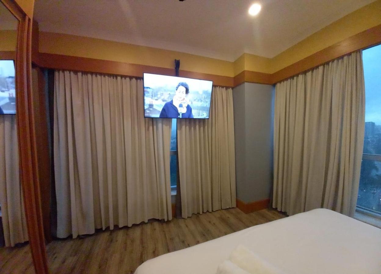 Get A Flat 3902 Expo Santana Hotel 3*